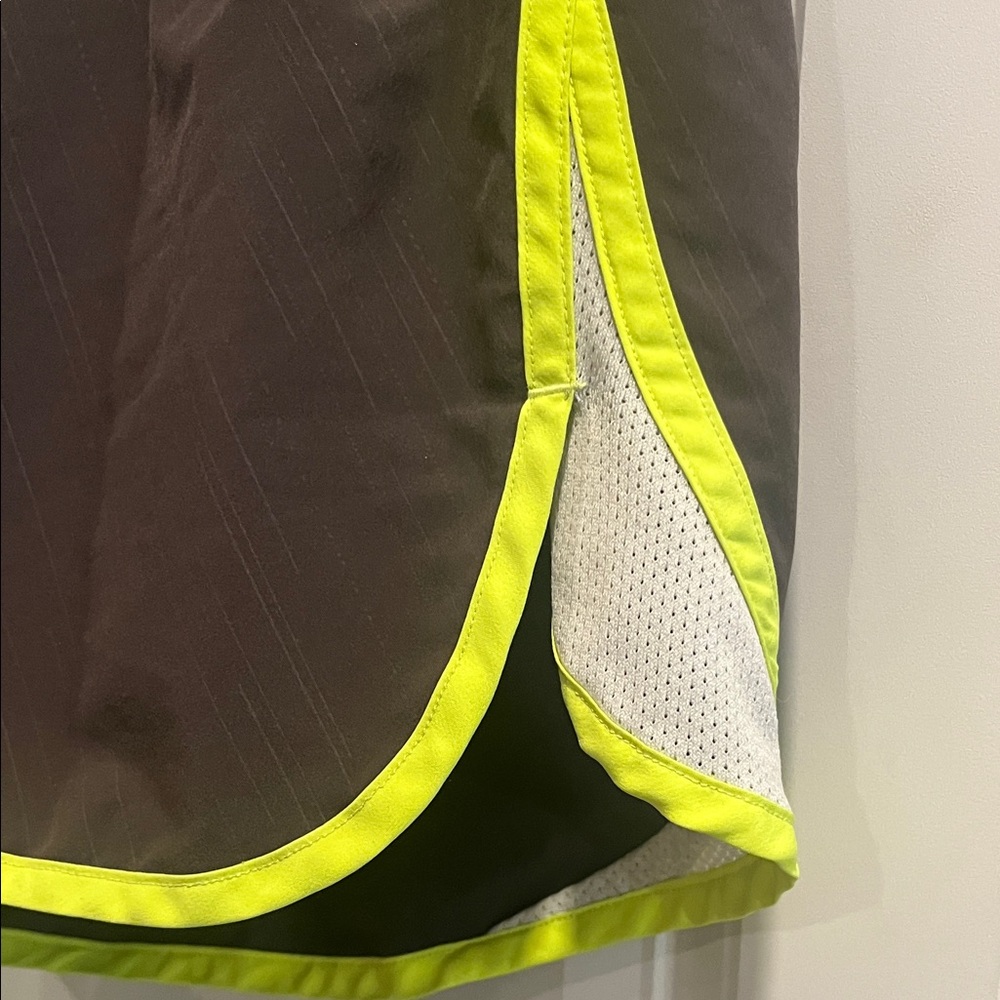 Under Armour Run Women's Black Shorts with Neon Yellow Trim - Picture 4 of 8